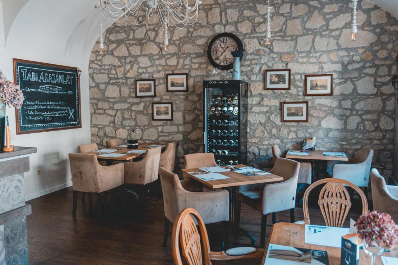 Labor Kvartely Hotel Tokaj Buitenkant foto